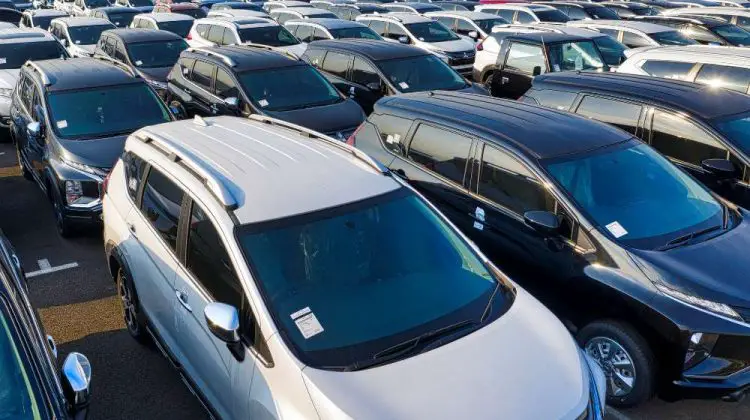 How to Start a Car Dealership with No Money